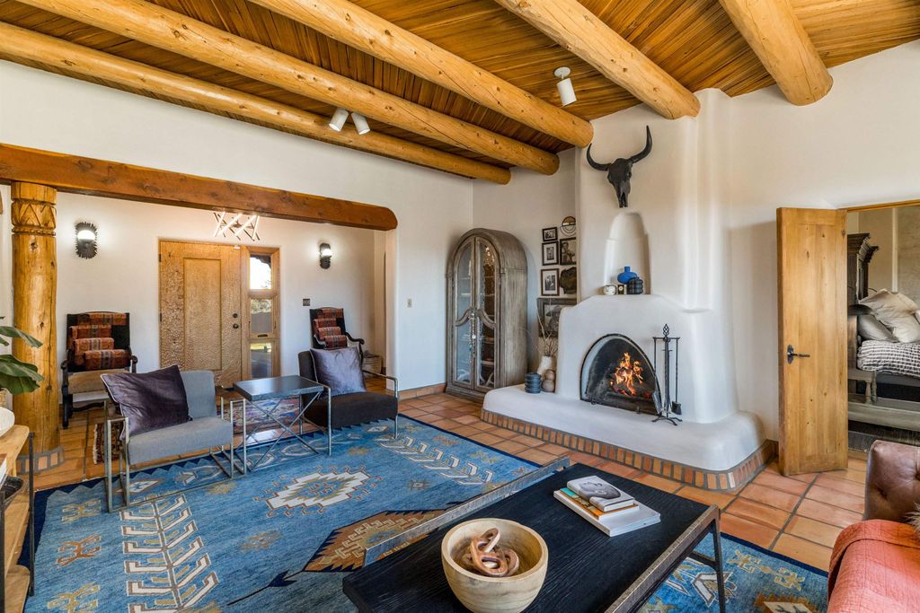 Photo of 14 Codorniz Rd, El Prado, NM 87529 (MLS # 114406)