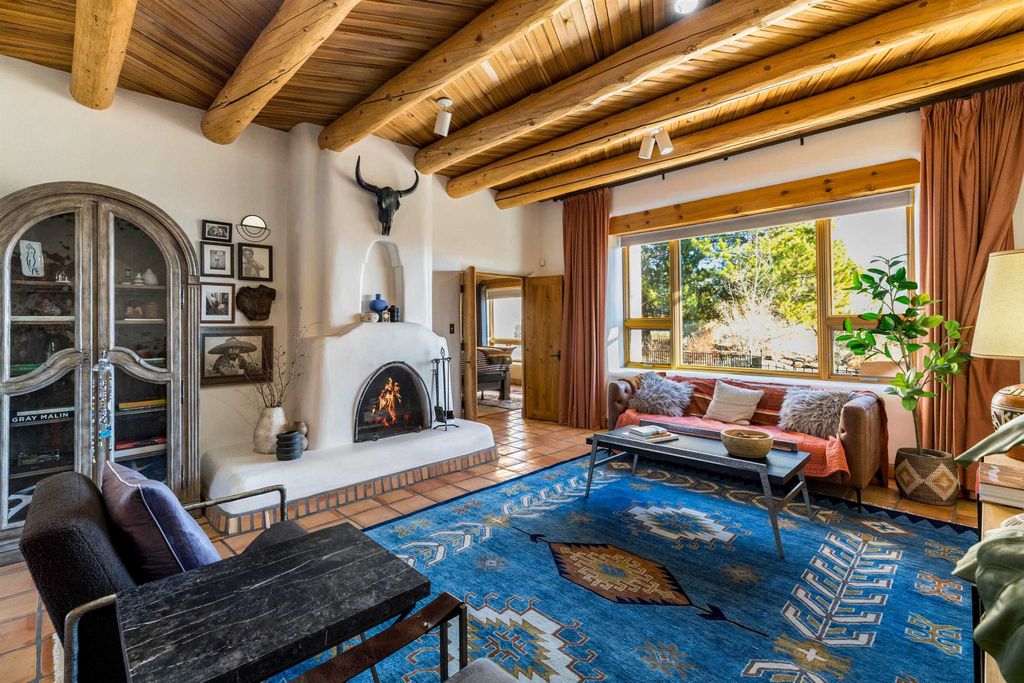 Photo of 14 Codorniz Rd, El Prado, NM 87529 (MLS # 114406)