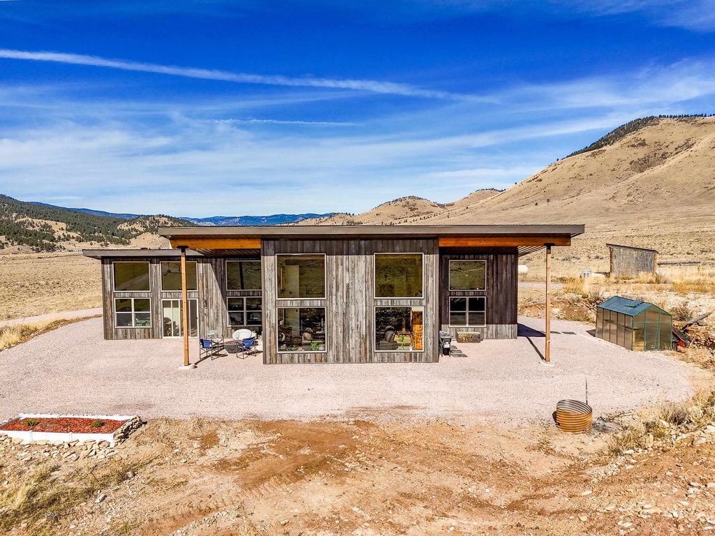 Photo of 17 Valley View Lane, Eagle Nest, NM 87718 (MLS # 114231)