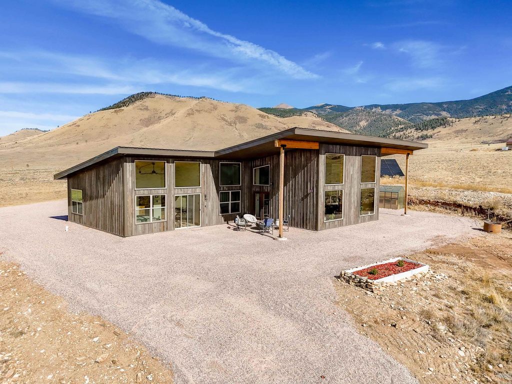 Photo of 17 Valley View Lane, Eagle Nest, NM 87718 (MLS # 114231)