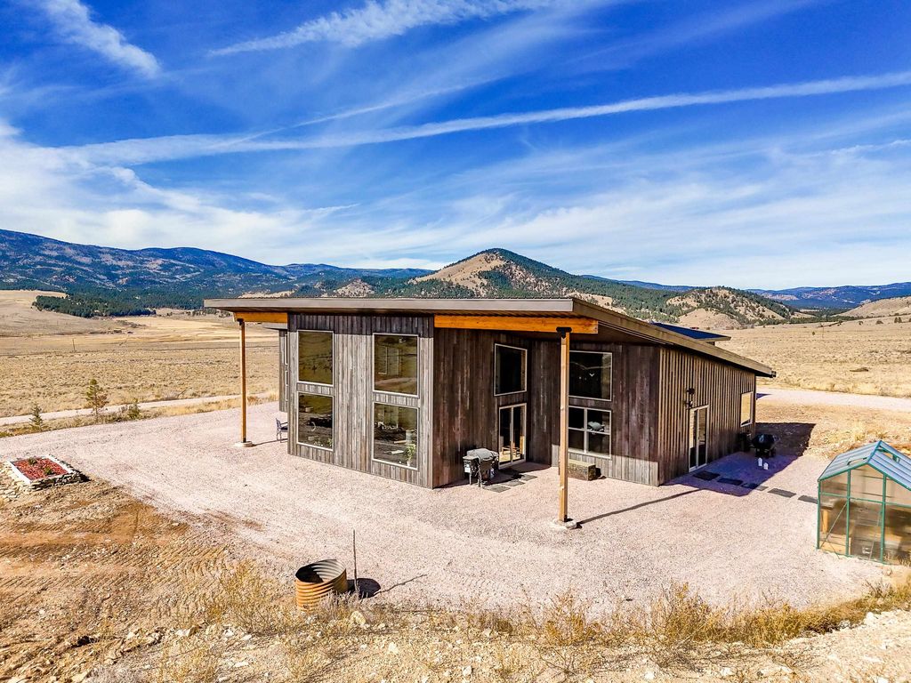 Photo of 17 Valley View Lane, Eagle Nest, NM 87718 (MLS # 114231)