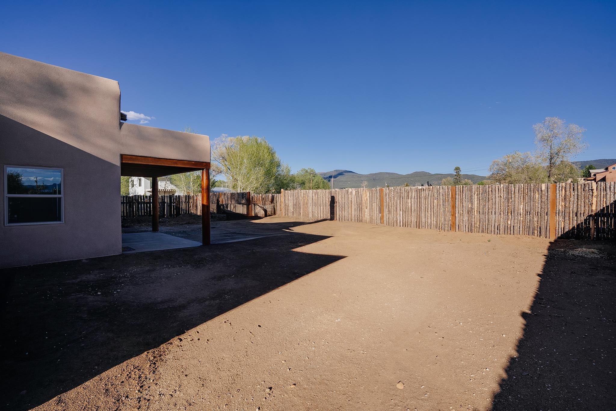 111 Camino Juan Ortiz, Taos, New Mexico image 25