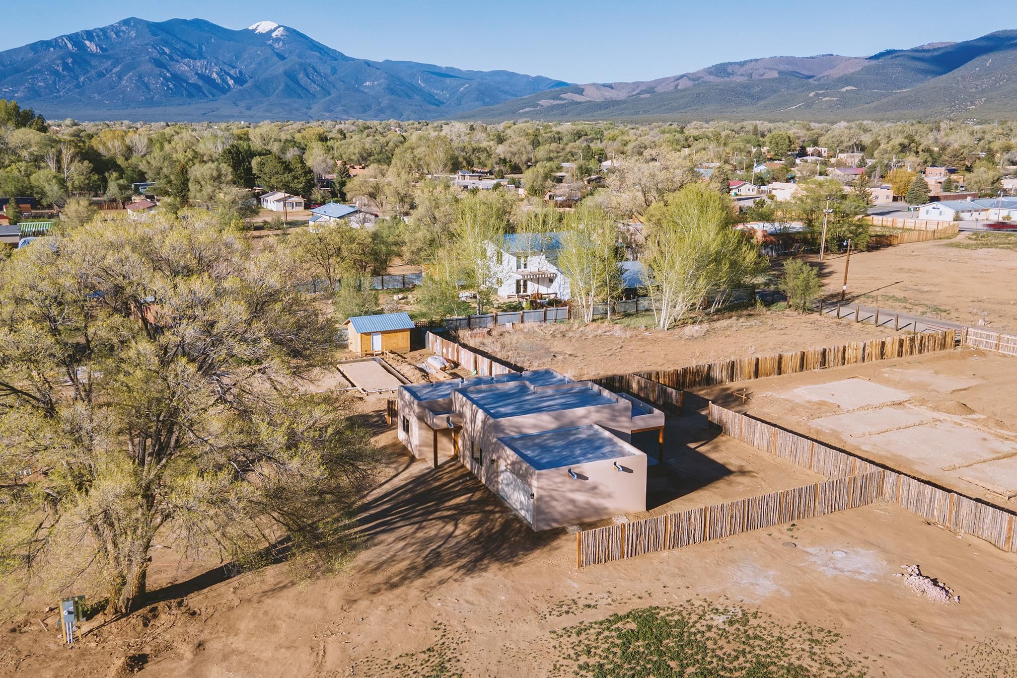 111 Camino Juan Ortiz, Taos, New Mexico image 28