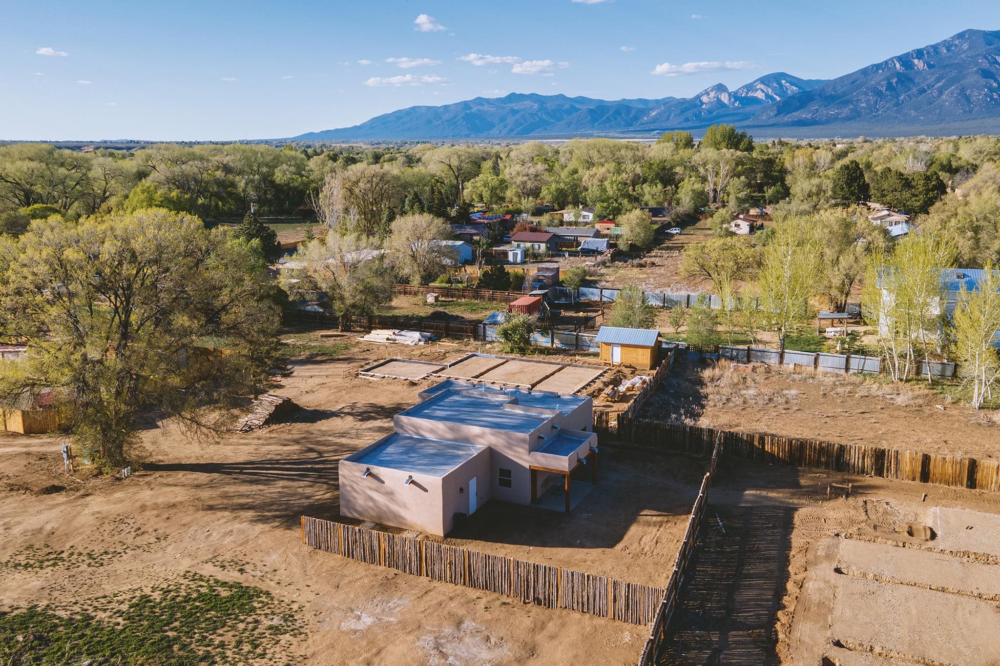 111 Camino Juan Ortiz, Taos, New Mexico image 29