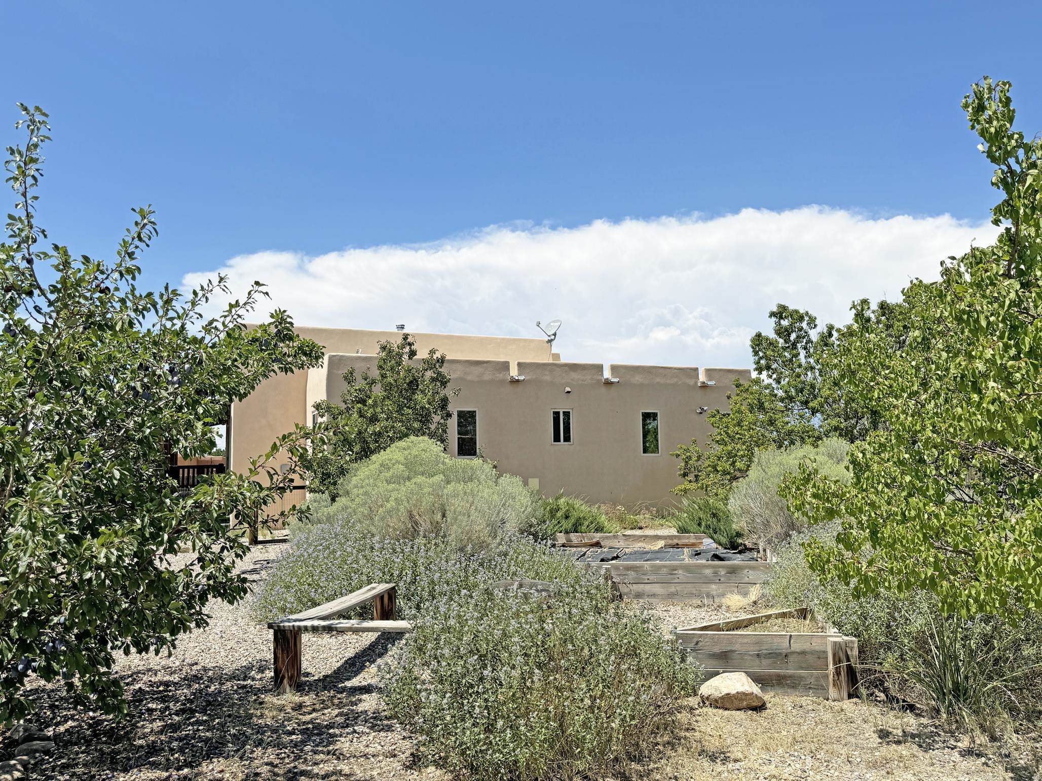 13C Calle Trujillo, Ranchos de Taos, New Mexico image 19