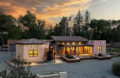110 Los Pandos Lane Taos NM 87571