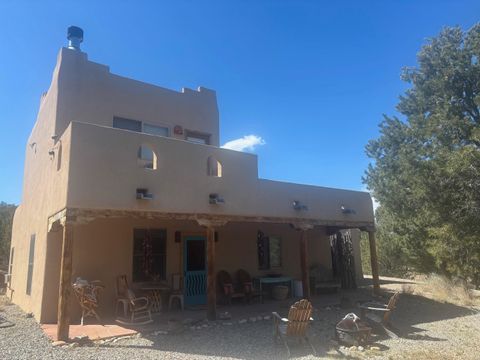 Homes For Sale - 30 Acequia Madre Del Llano Rd<br/> Arroyo Hondo, NM 87513