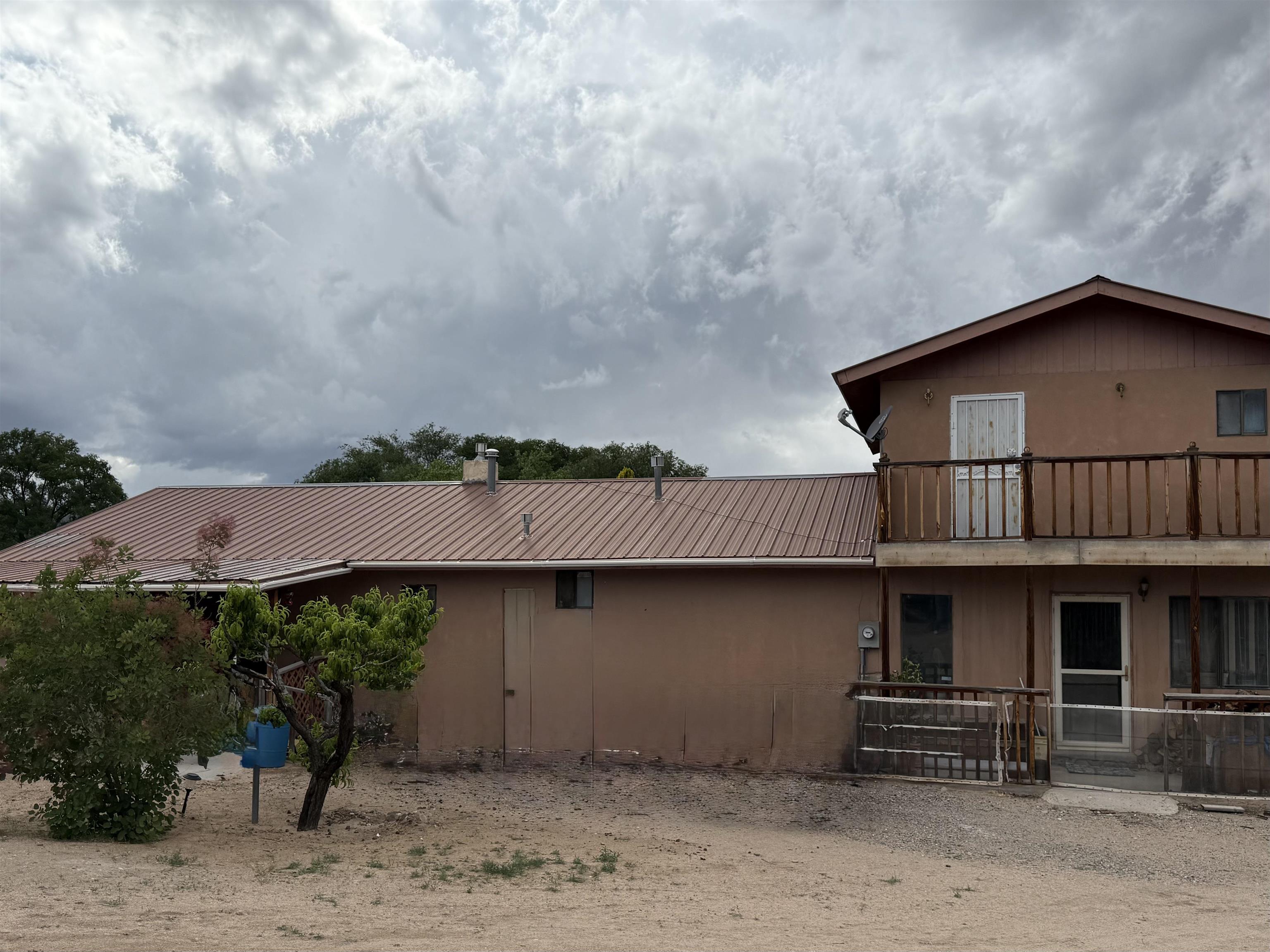766 County Rd 41, Velarde, New Mexico image 1