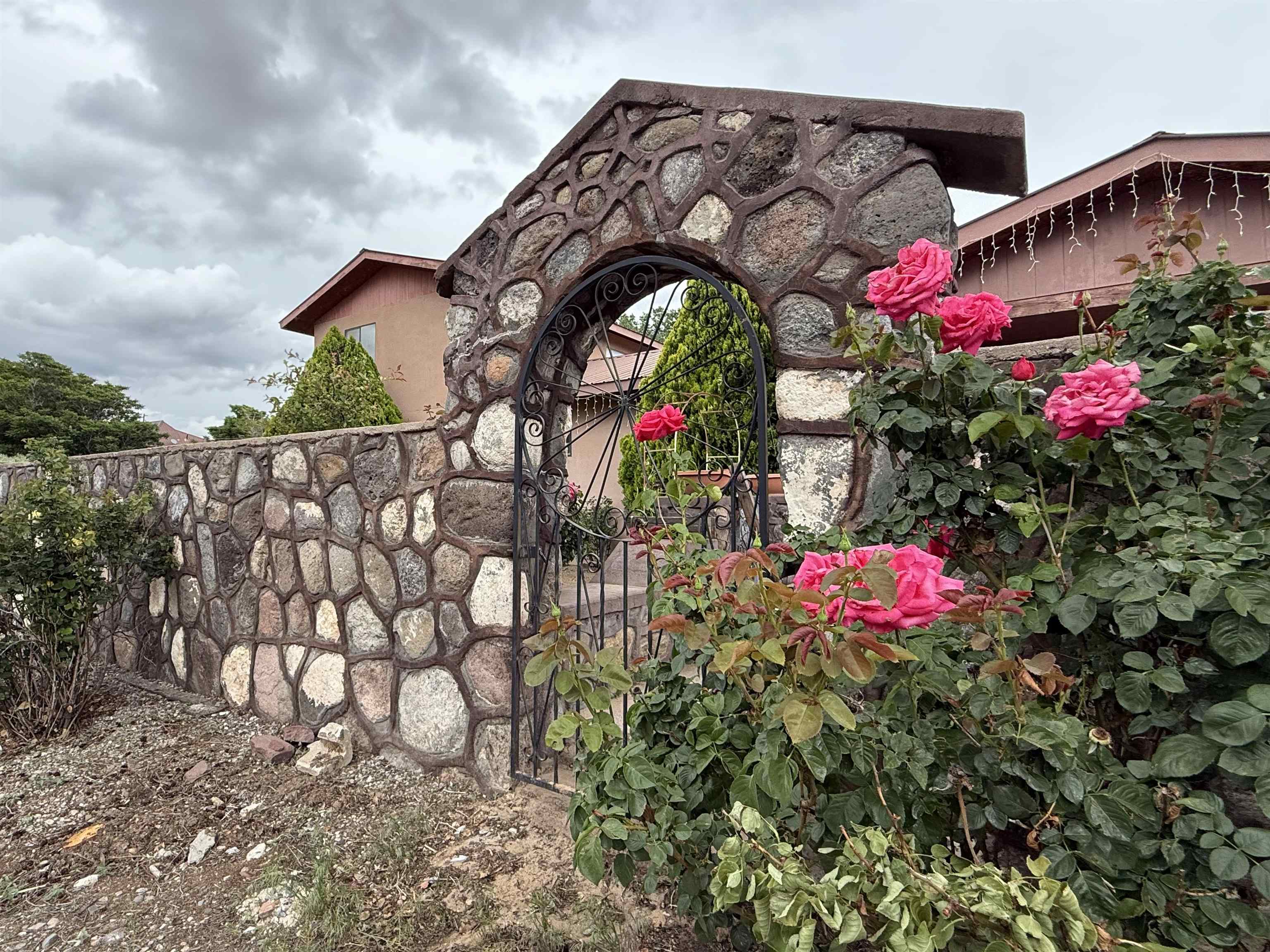 766 County Rd 41, Velarde, New Mexico image 4