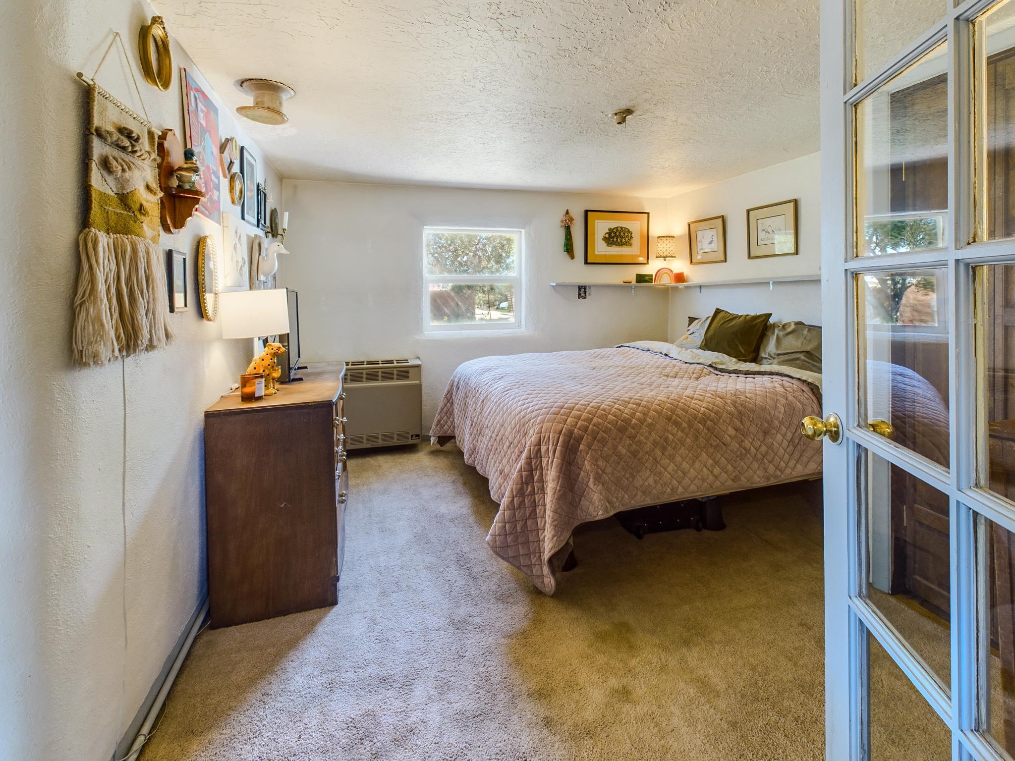 Ranchos De Taos, New Mexico 87557, United States, 1 Bedroom Bedrooms, ,1 BathroomBathrooms,Residential,Pending,46902