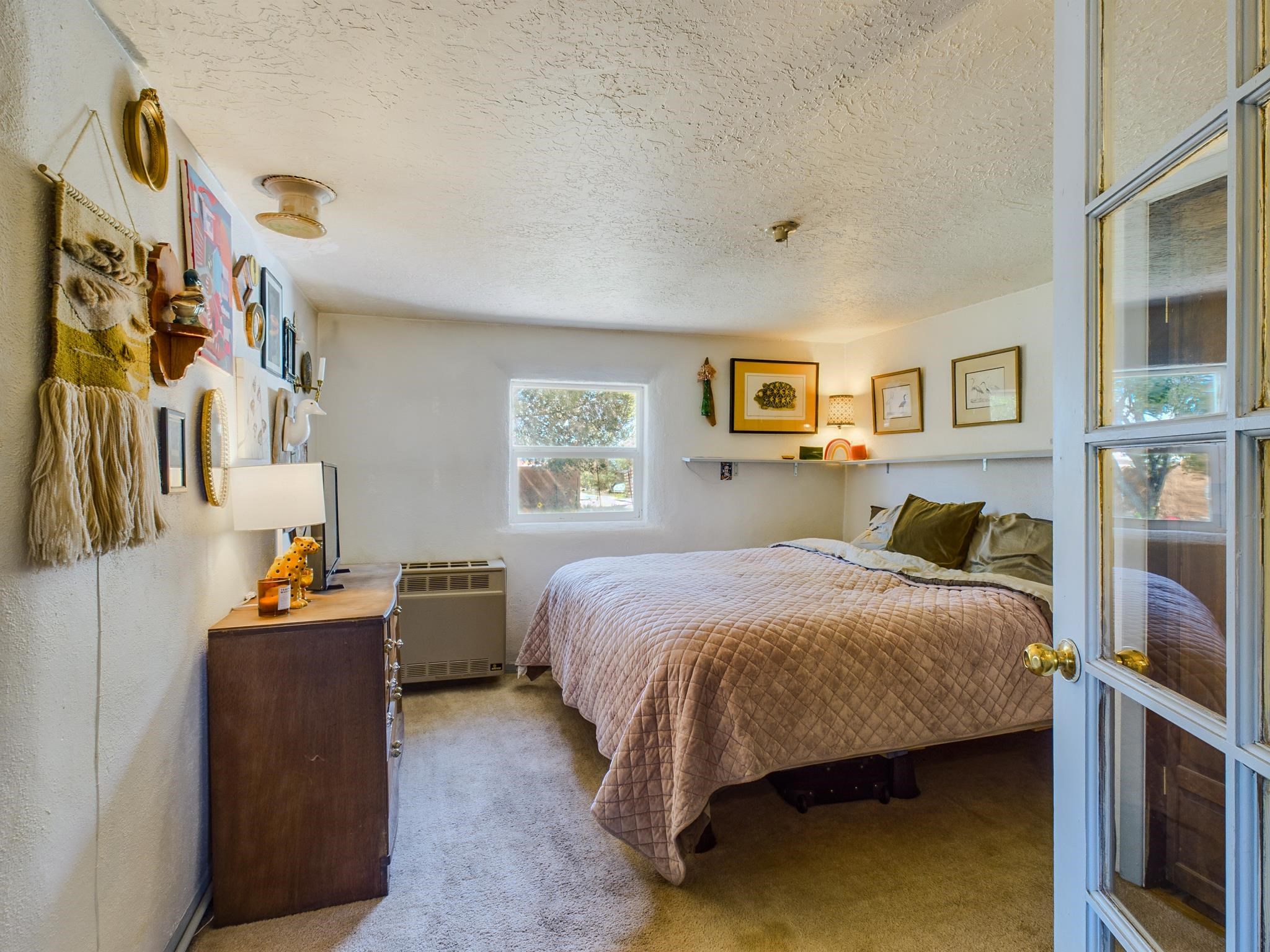 Ranchos De Taos, New Mexico 87557, United States, 1 Bedroom Bedrooms, ,1 BathroomBathrooms,Residential,Pending,46902