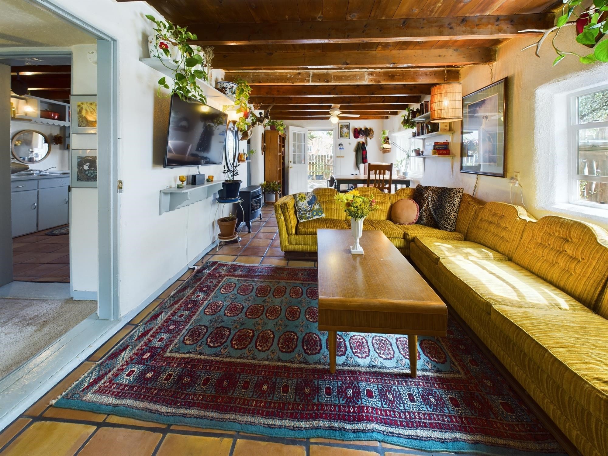 Ranchos De Taos, New Mexico 87557, United States, 1 Bedroom Bedrooms, ,1 BathroomBathrooms,Residential,Pending,46902