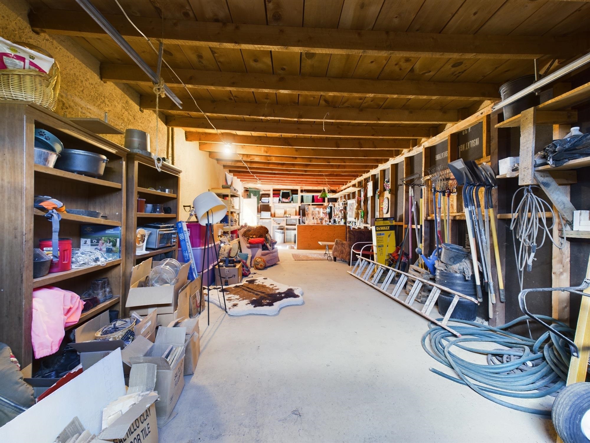 Ranchos De Taos, New Mexico 87557, United States, 1 Bedroom Bedrooms, ,1 BathroomBathrooms,Residential,Pending,46902