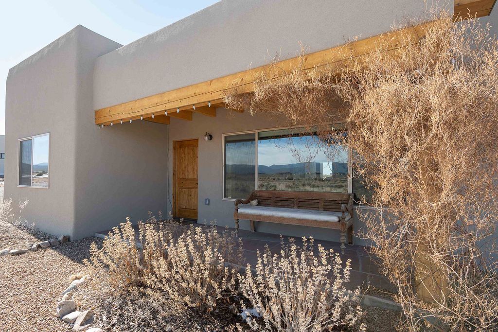 Photo of 312 Los Cordovas Rd, Ranchos de Taos, NM 87557 (MLS # 114563)