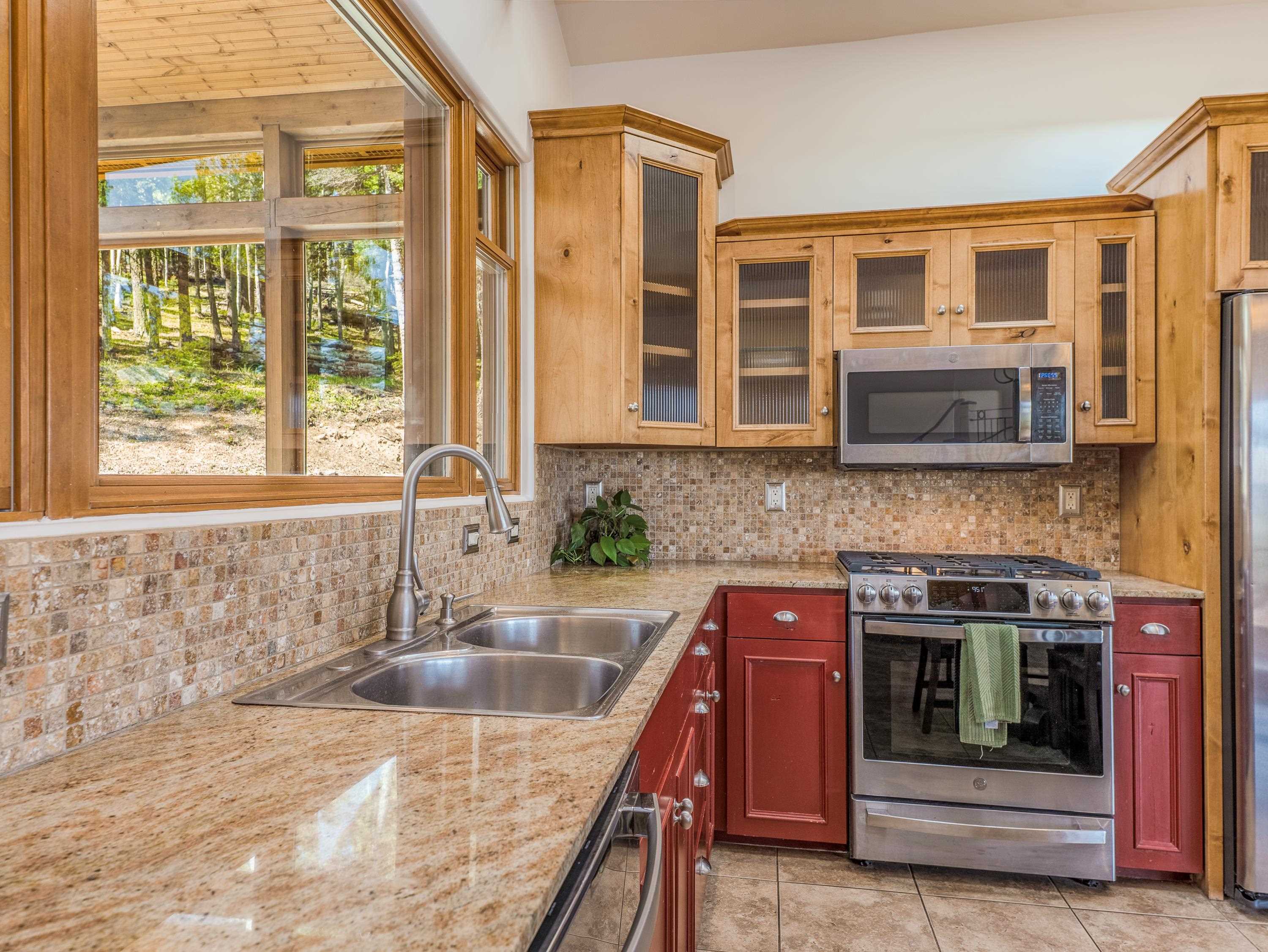 Angel Fire, New Mexico 87710, United States, 4 Bedrooms Bedrooms, ,3 BathroomsBathrooms,Residential,Pending,149737