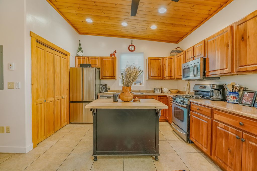 Photo of 329 A Randall Lane, Taos, NM 87571 (MLS # 114615)