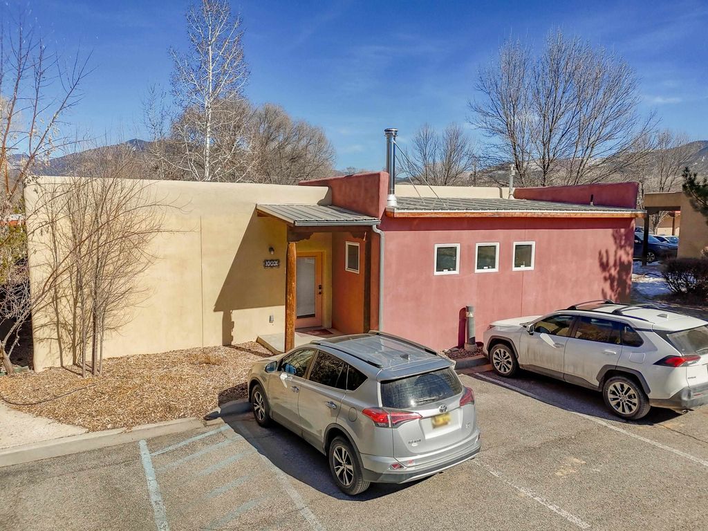 Photo of 329 A Randall Lane, Taos, NM 87571 (MLS # 114615)