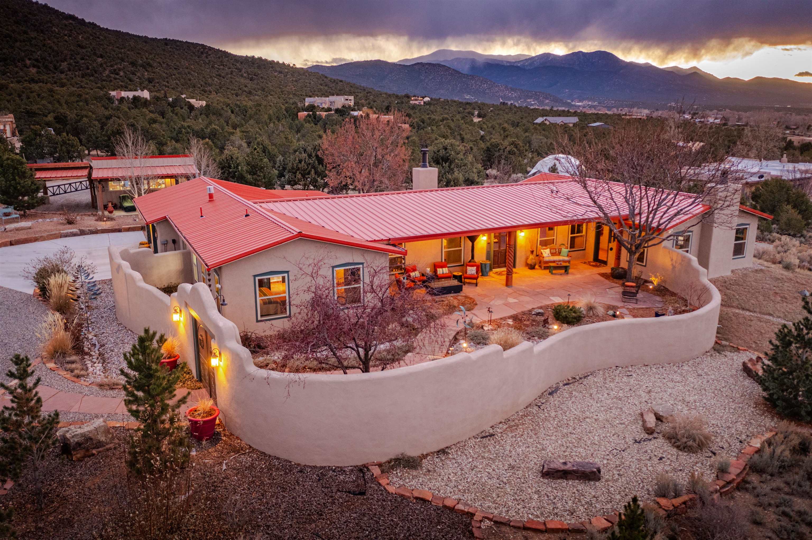 21 Nickell Road, Taos, New Mexico image 3