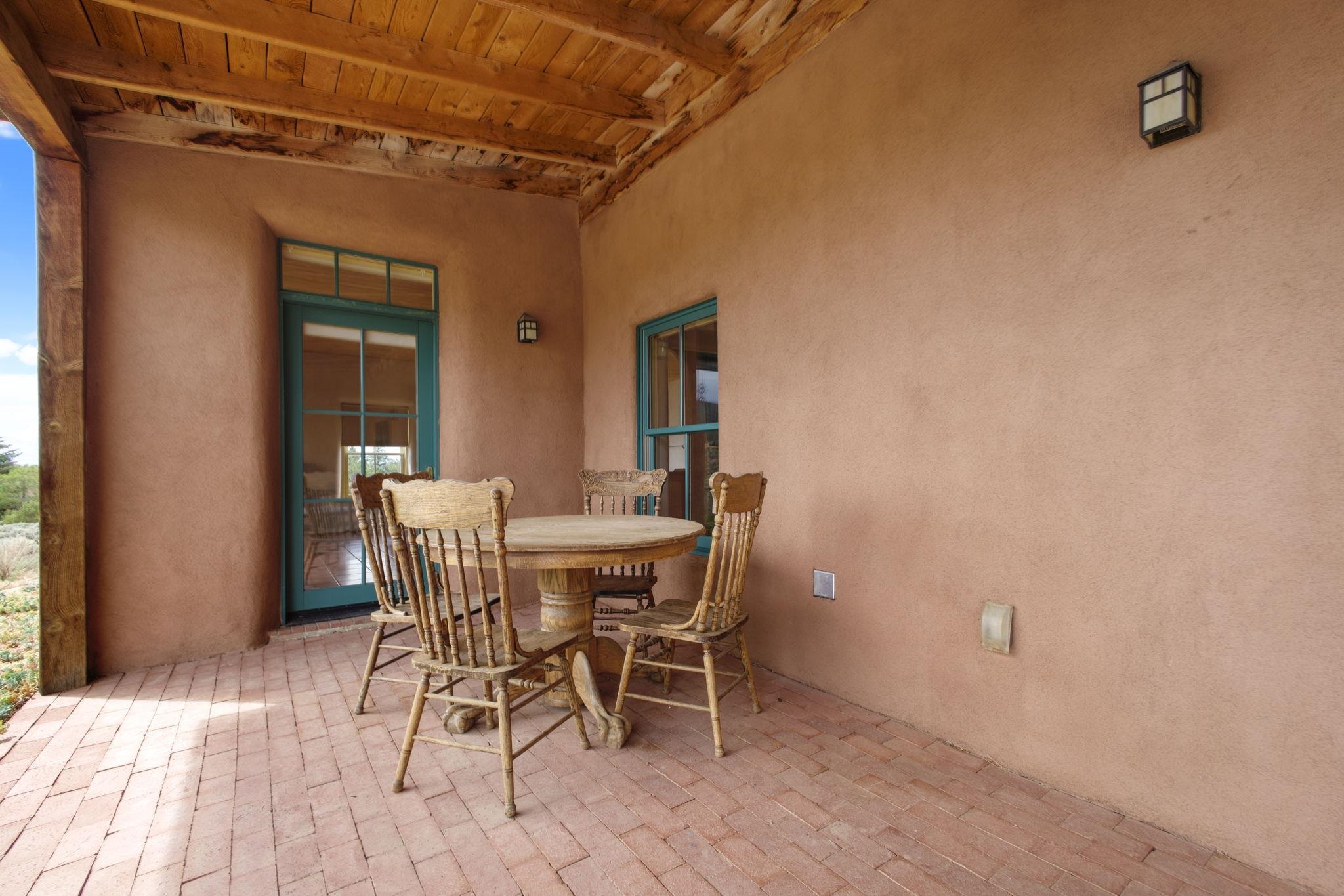 1345 Blumenschein St, Taos, New Mexico image 9