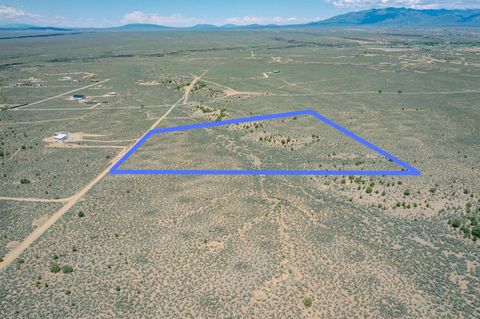 Photo of TBD Gijosa Heights, Ranchos de Taos, NM 87557 (MLS # 113513)
