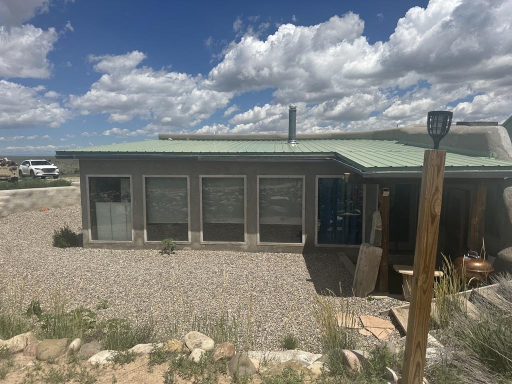 451 Ute Mountain Rd, Questa, New Mexico image 2