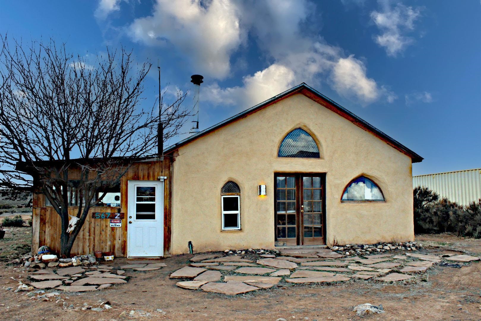 567A Tune Drive, Arroyo Hondo, New Mexico image 1