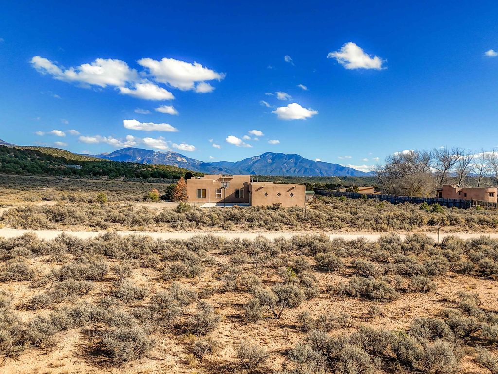 Photo of 133 Old State Hwy 3, Arroyo Hondo, NM 87513 (MLS # 114275)