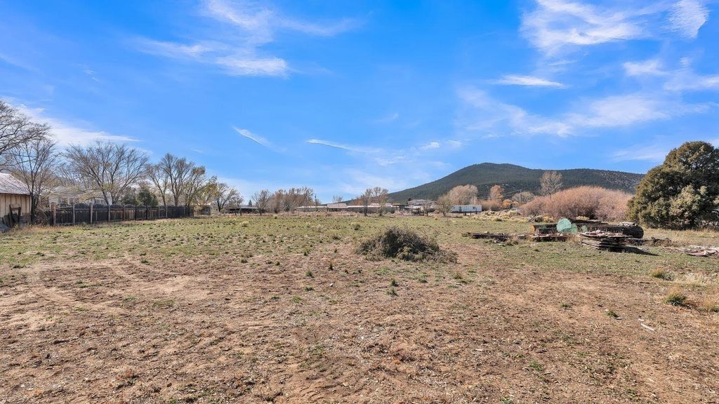 Photo of Post Office Road 3 Plus Acres, Cerro, NM 87556 (MLS # 114298)