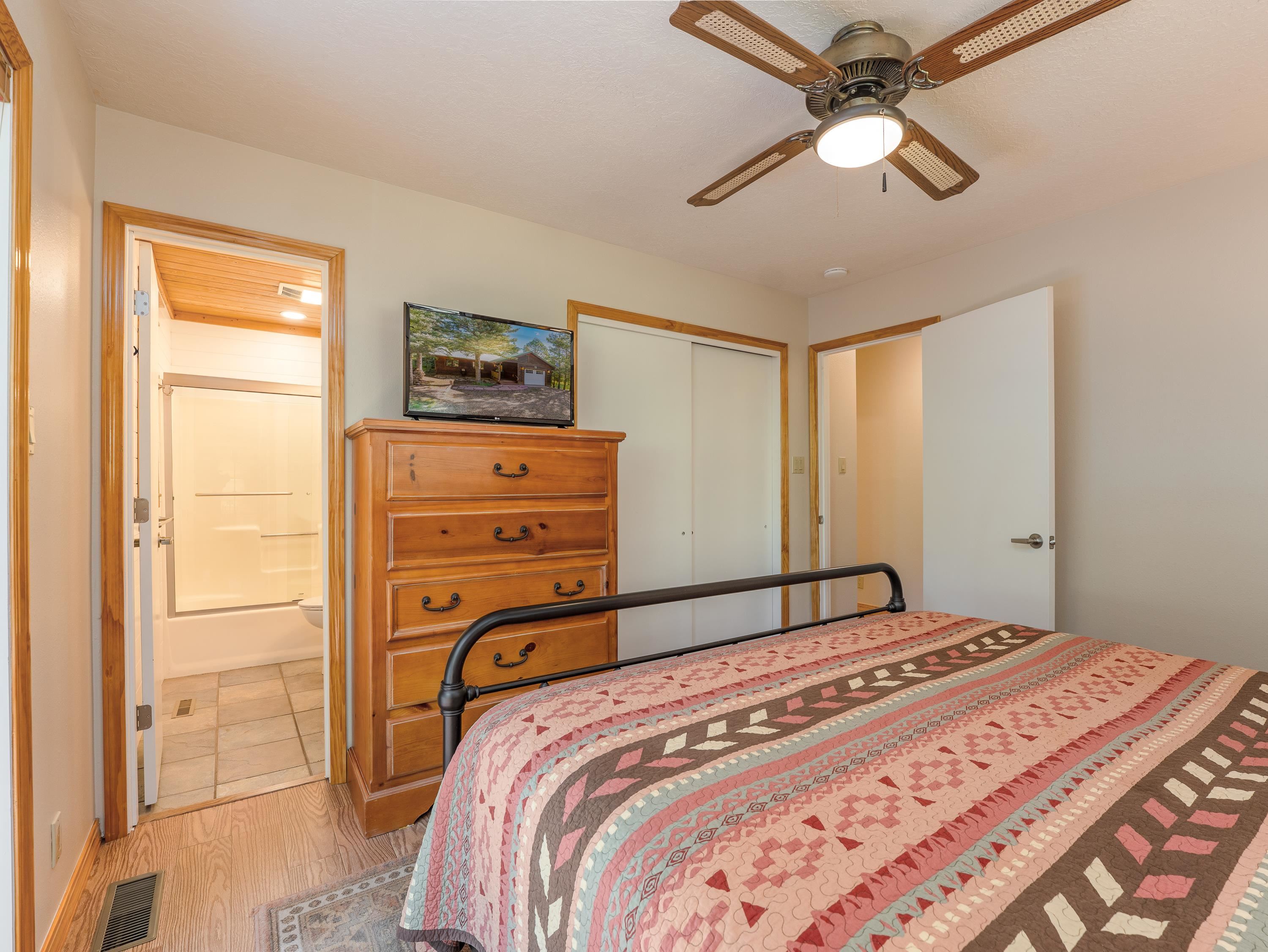 Angel Fire, New Mexico 87710, United States, 3 Bedrooms Bedrooms, ,2 BathroomsBathrooms,Residential,Pending,205881