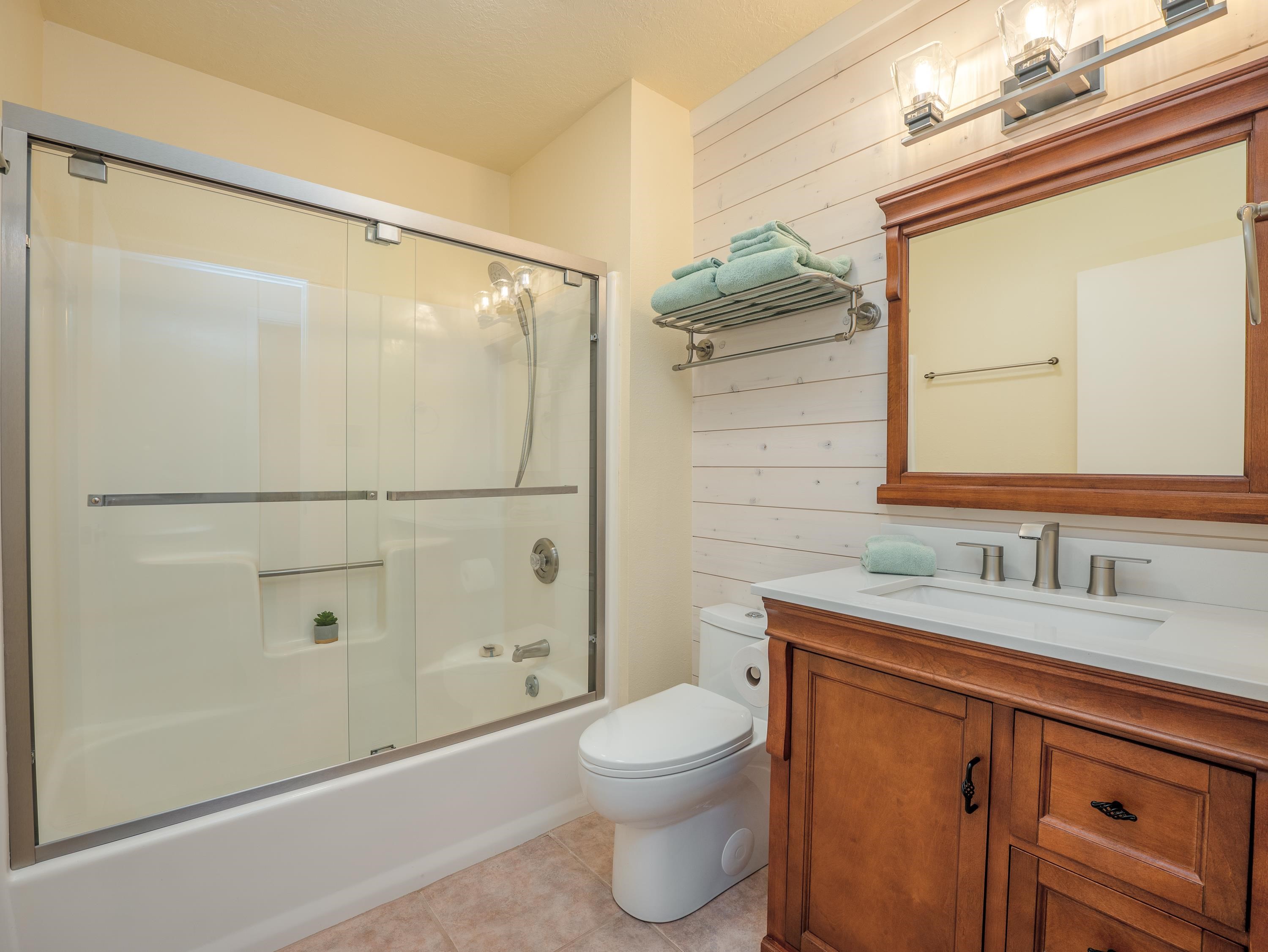 Angel Fire, New Mexico 87710, United States, 3 Bedrooms Bedrooms, ,2 BathroomsBathrooms,Residential,Pending,205881