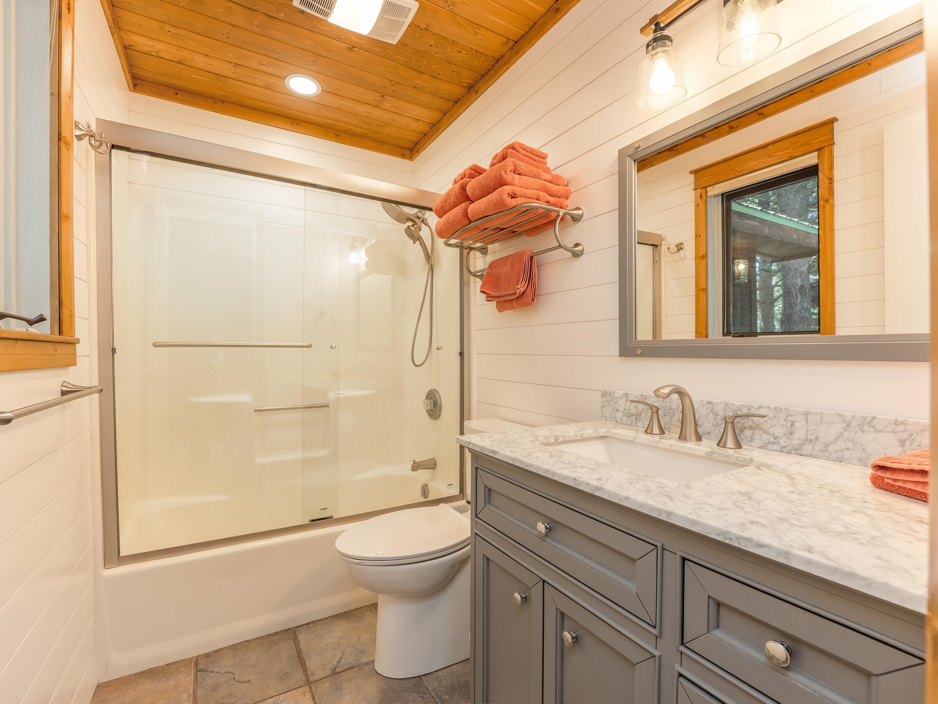 Angel Fire, New Mexico 87710, United States, 3 Bedrooms Bedrooms, ,2 BathroomsBathrooms,Residential,Pending,205881