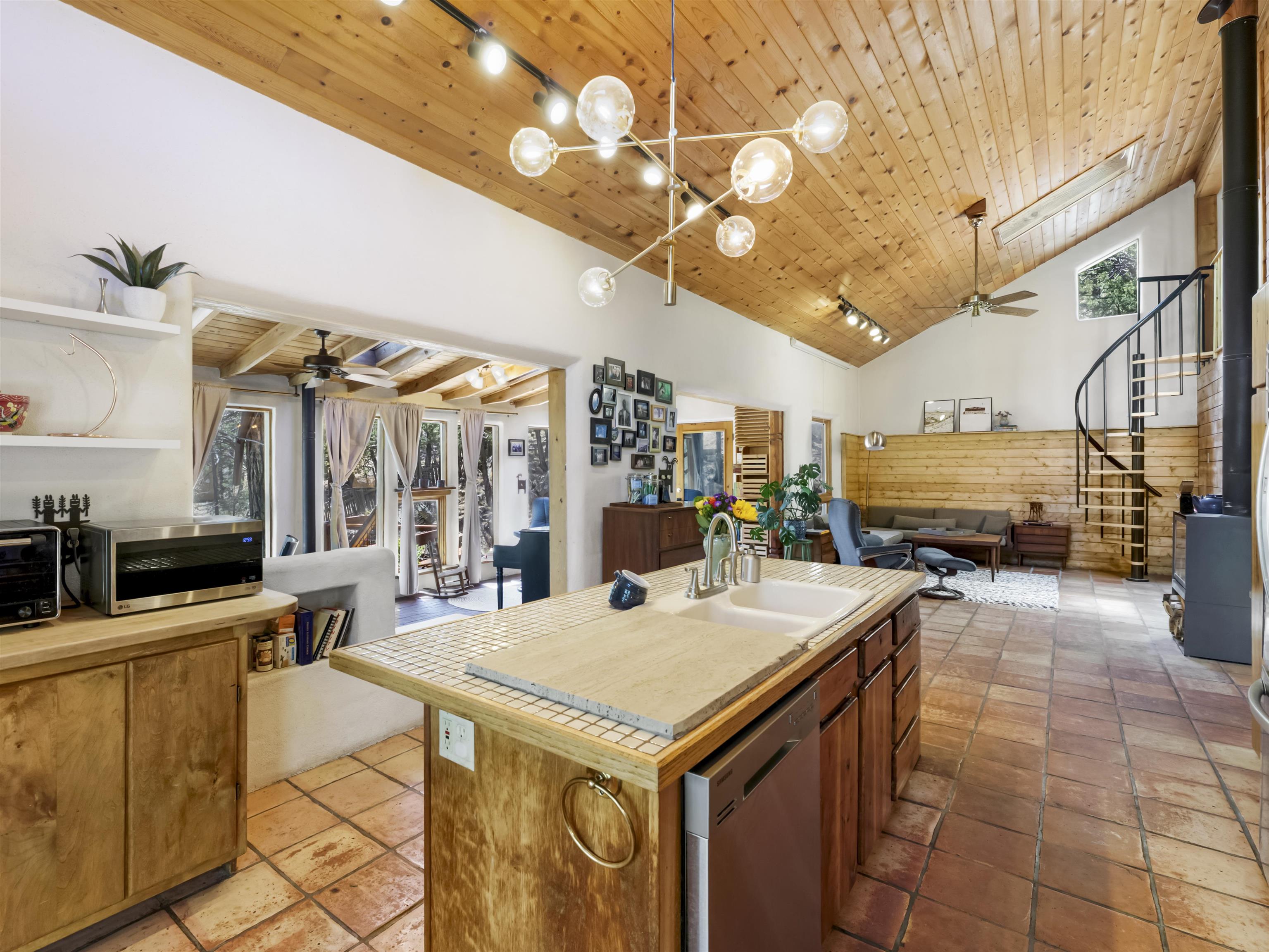 4 Lavender Road, Ranchos de Taos, New Mexico image 3