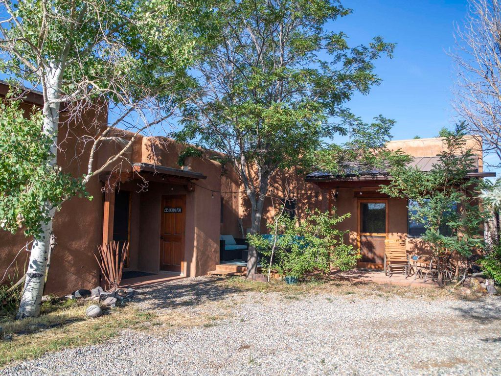 Photo of 3 Painter Road, El Prado, NM 87529 (MLS # 113738)
