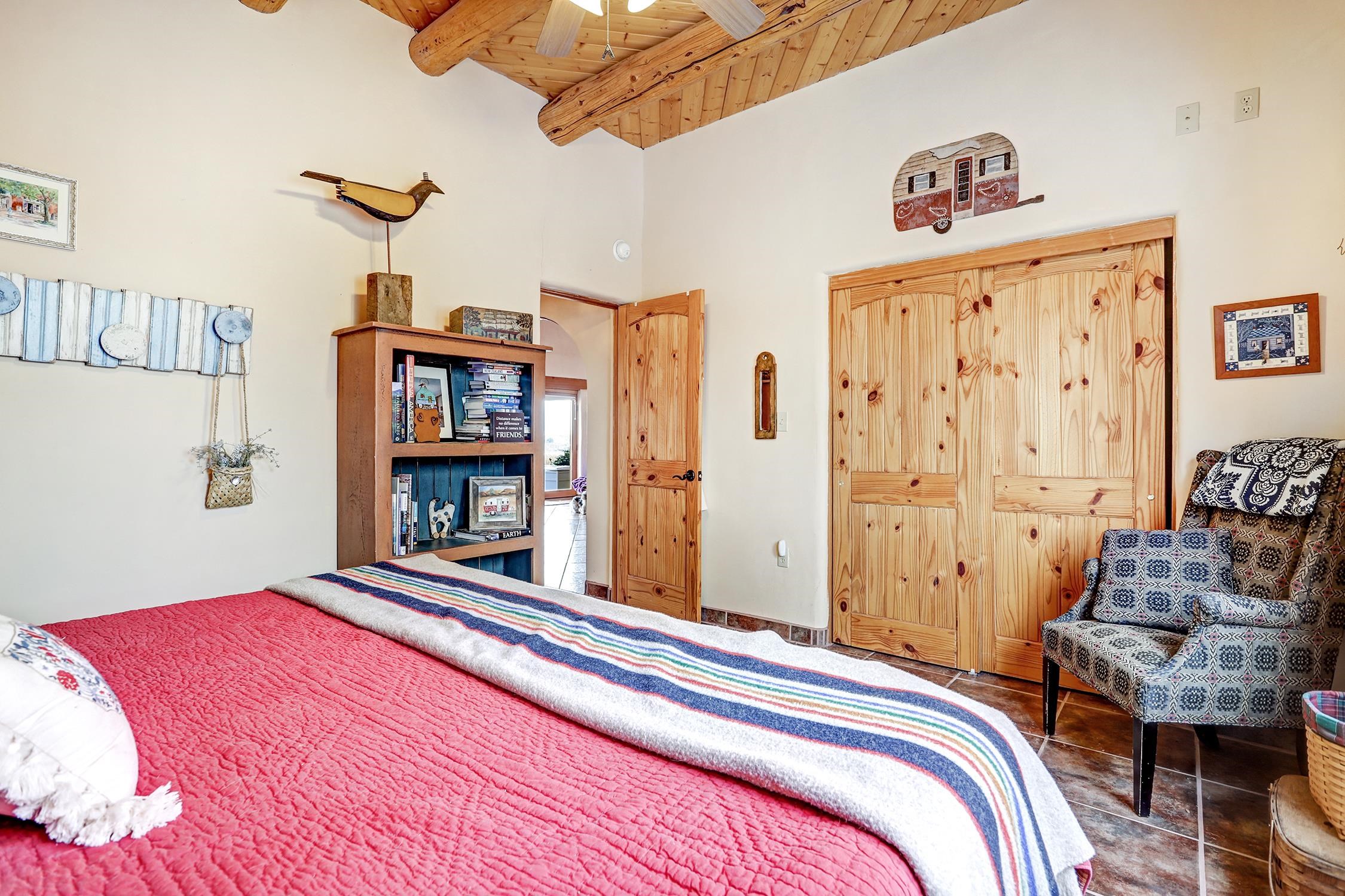 359 Los Cordovas Rd, Ranchos de Taos, New Mexico image 23