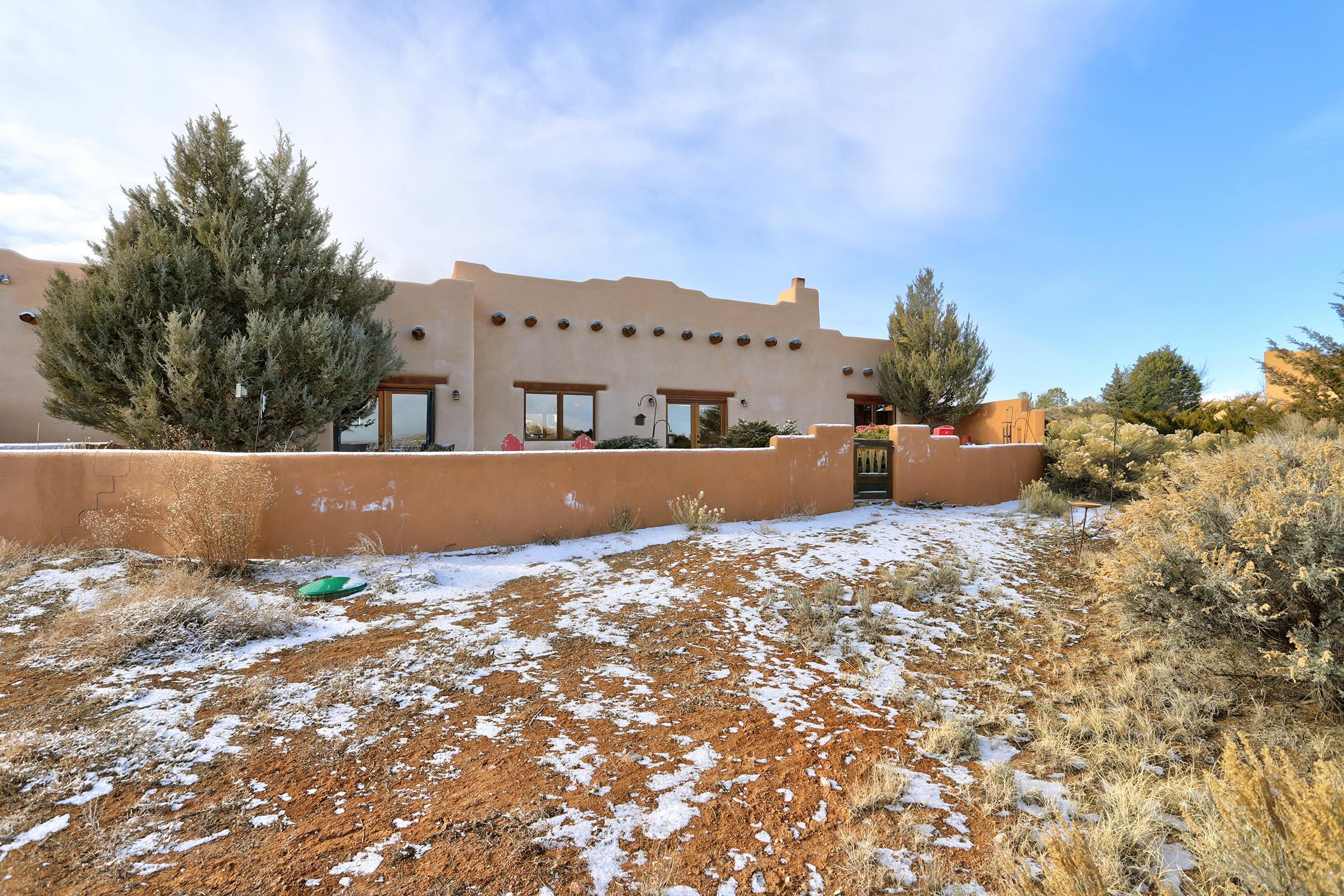 359 Los Cordovas Rd, Ranchos de Taos, New Mexico image 35