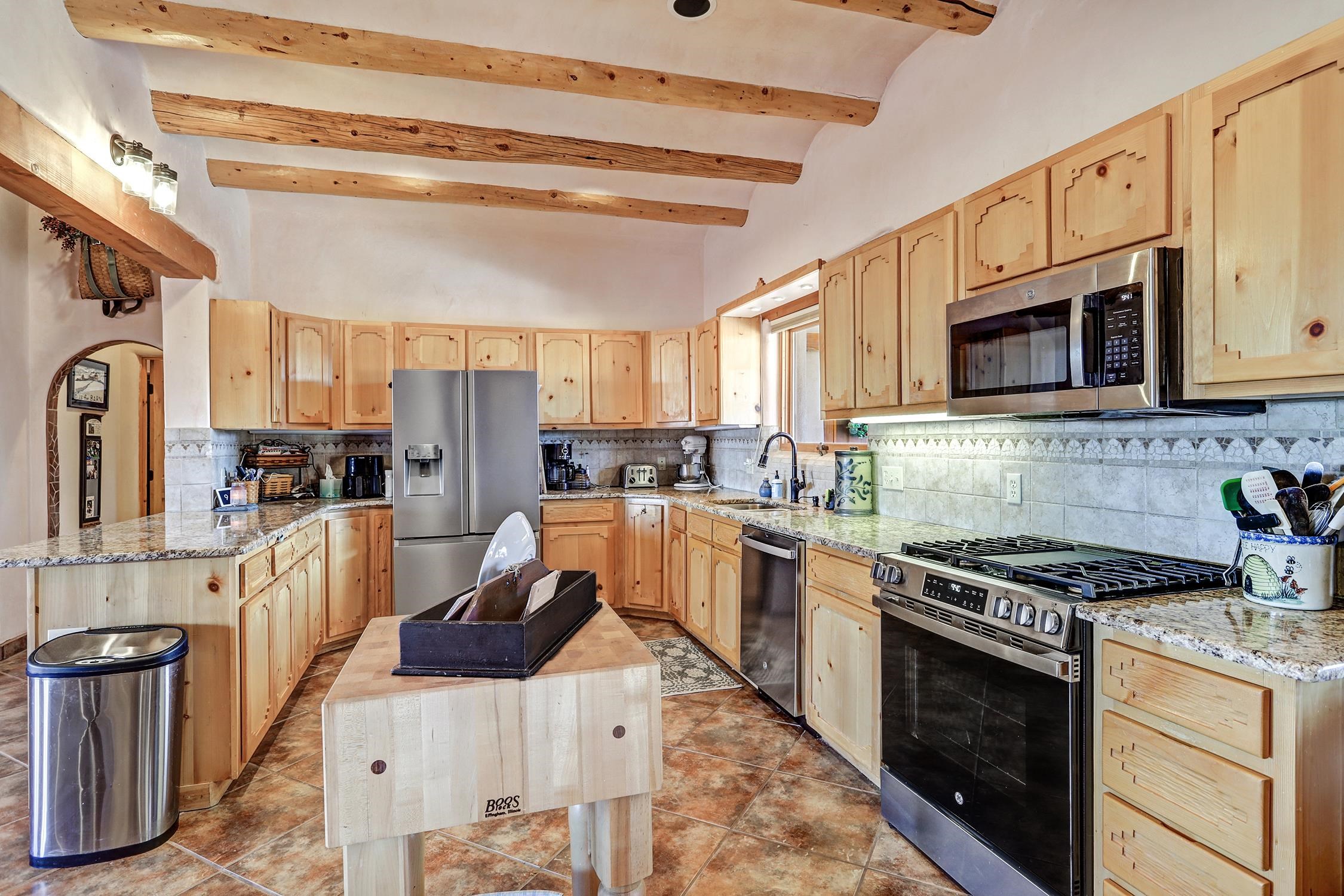 359 Los Cordovas Rd, Ranchos de Taos, New Mexico image 6