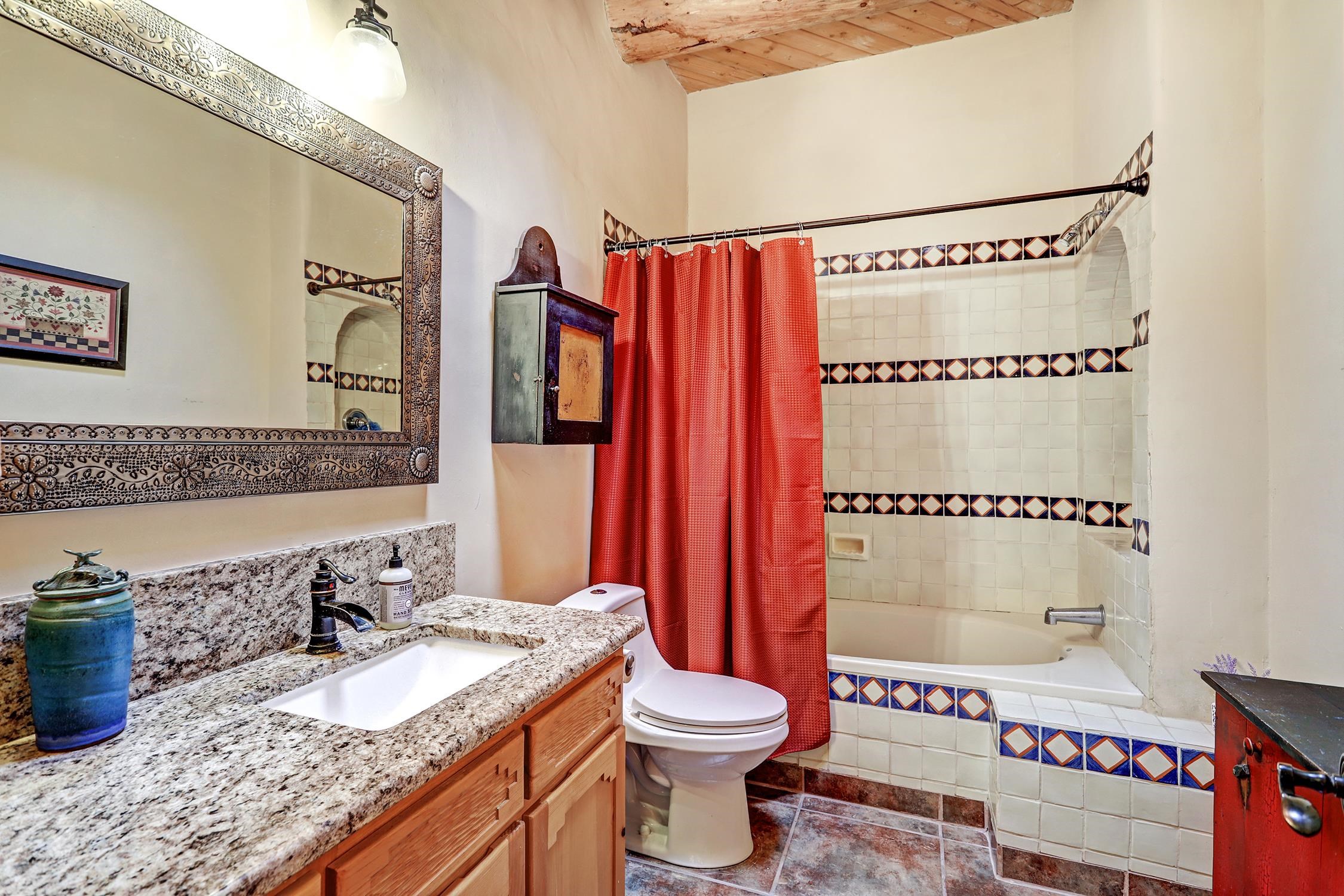 359 Los Cordovas Rd, Ranchos de Taos, New Mexico image 24