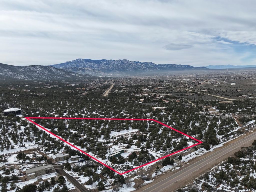 Photo of 592 Paseo del Canon East E, Taos, NM 87571 (MLS # 114555)