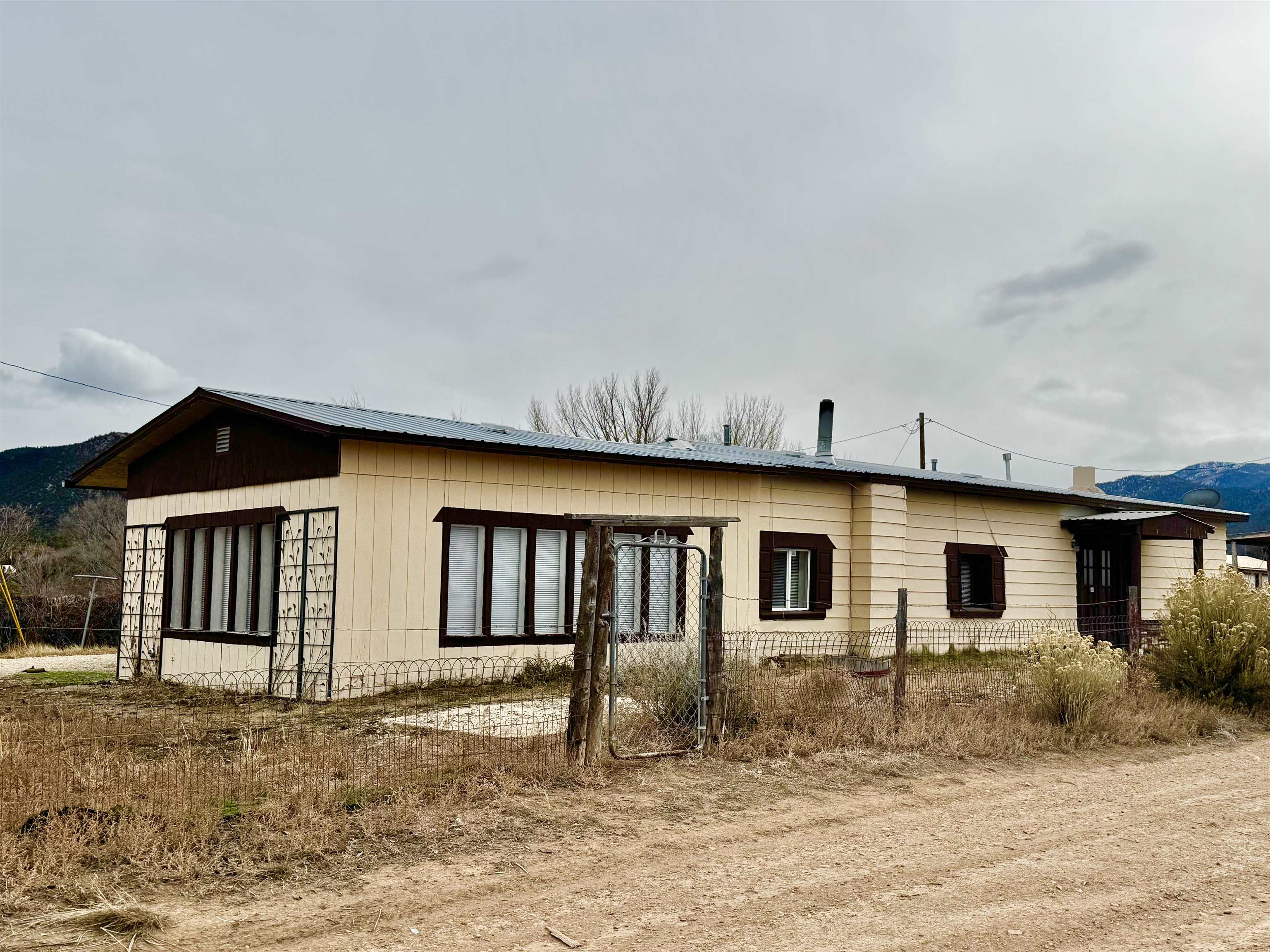 125 State Road 382, Ranchos de Taos, New Mexico image 2