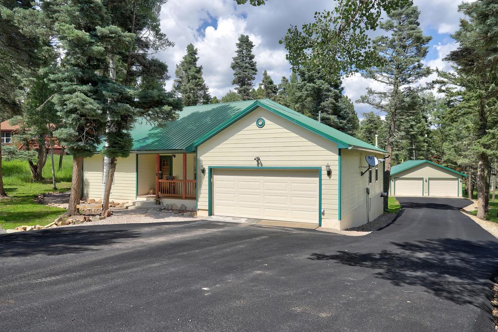 Photo of 12 Mescalero Cir, Angel Fire, NM 87710 (MLS # 114463)