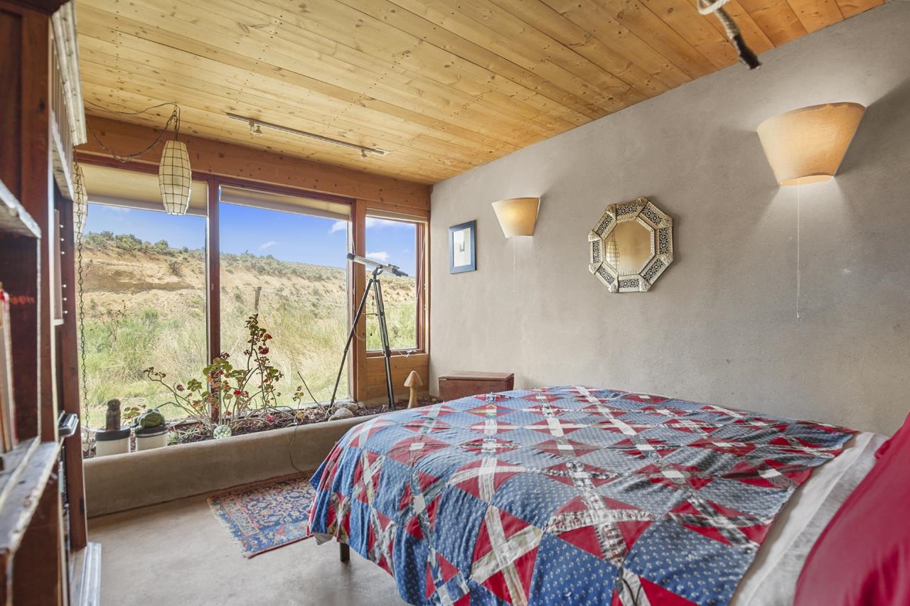 13 South Lemuria Rd, Tres Piedras, New Mexico image 6