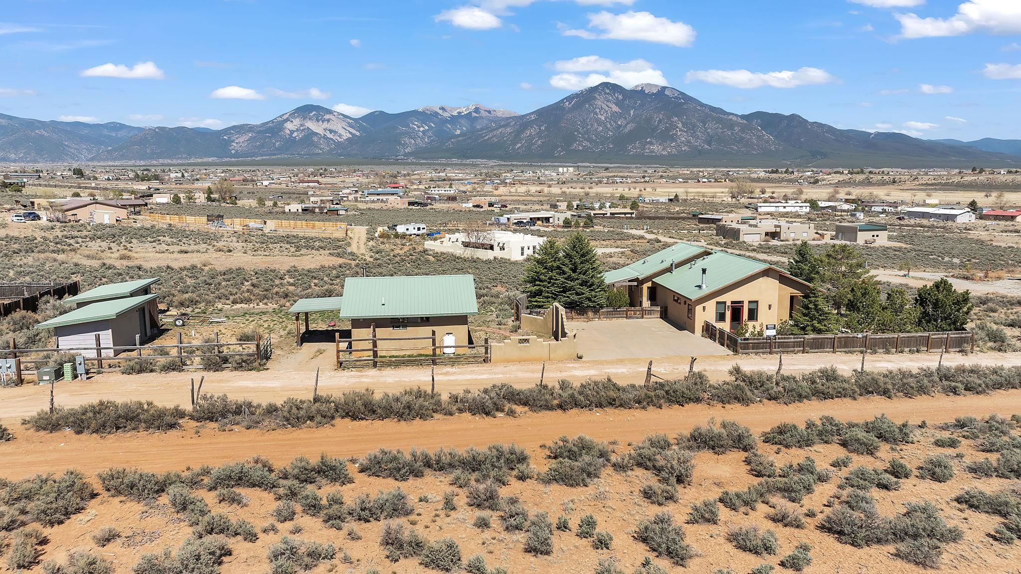 35 Verde Montana Rd, El Prado, New Mexico image 1