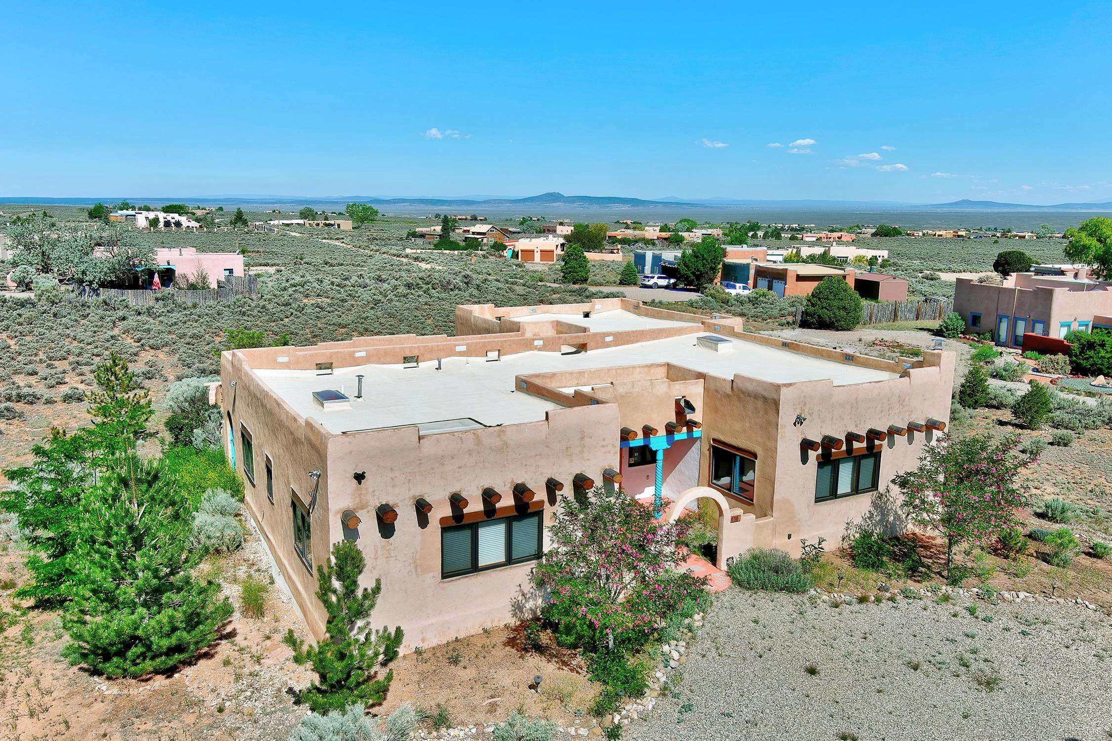 10 Camino De Los Arroyos, Ranchos de Taos, New Mexico image 19