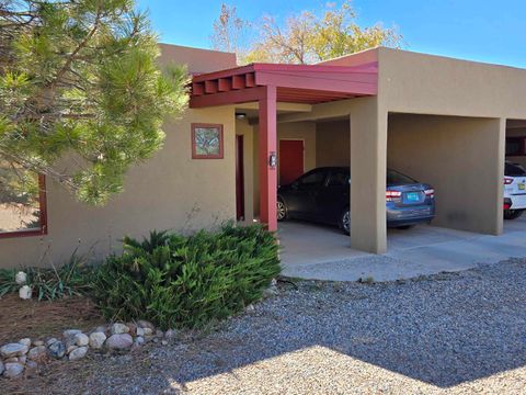 Condo For Sale - 18 Comanche Road 6 Rd #6<br/> El Prado, NM 87529