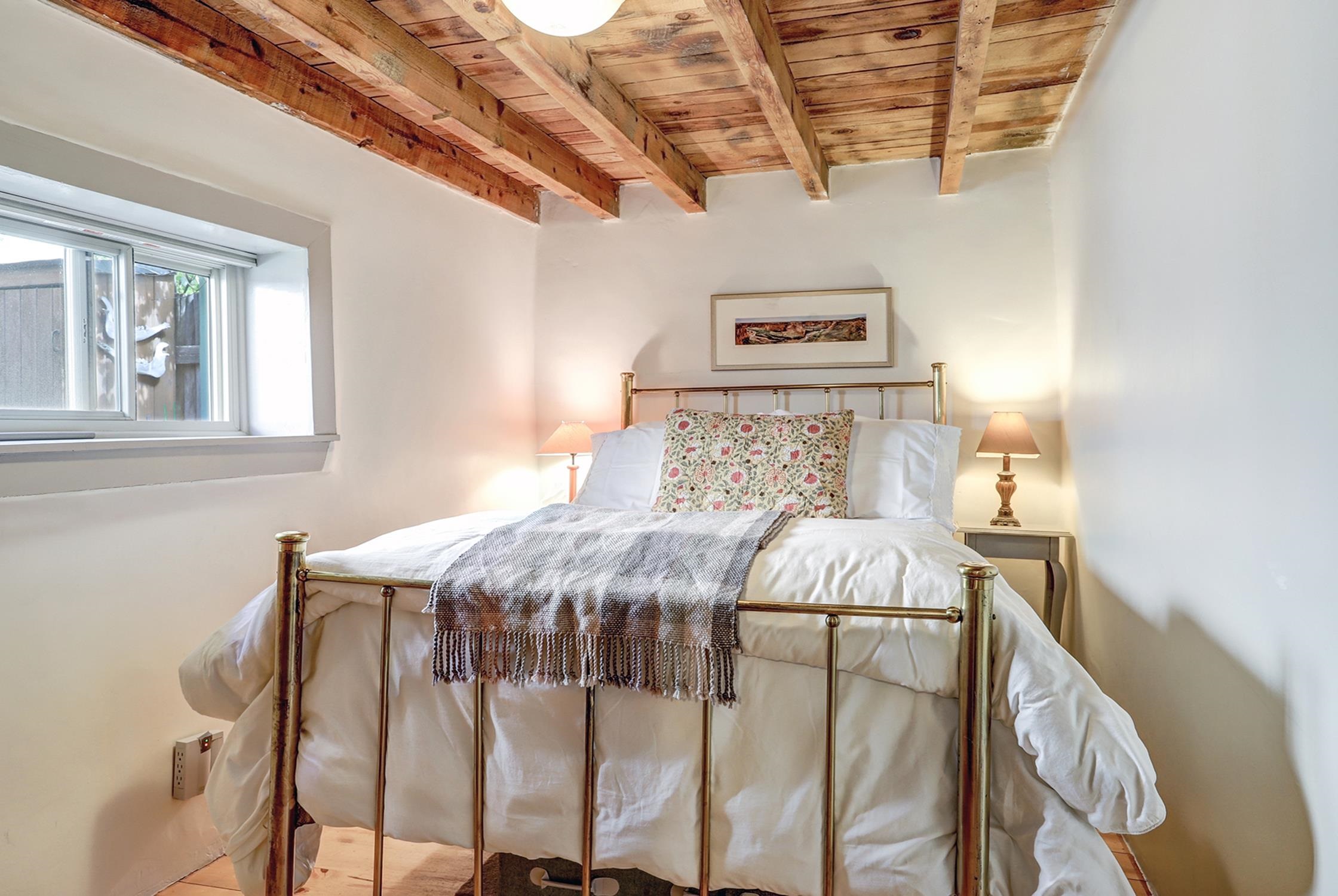 226 Morada Ln, Taos, New Mexico image 16