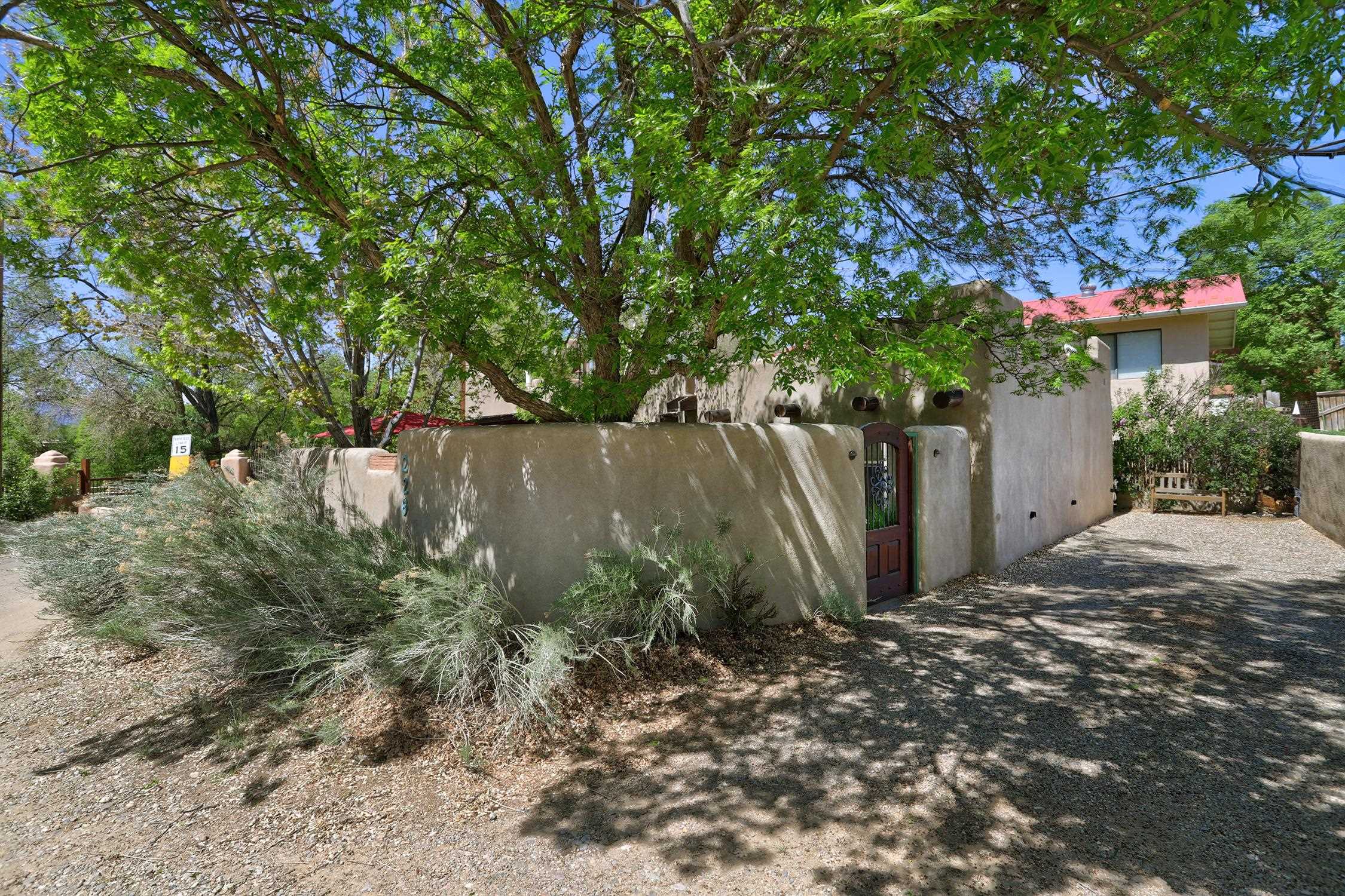 226 Morada Ln, Taos, New Mexico image 24