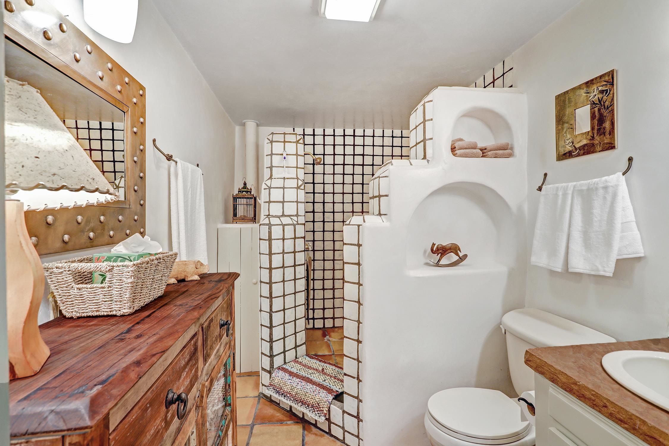 226 Morada Ln, Taos, New Mexico image 17
