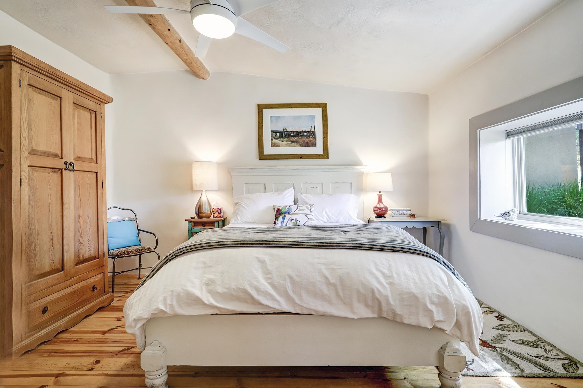 226 Morada Ln, Taos, New Mexico image 12