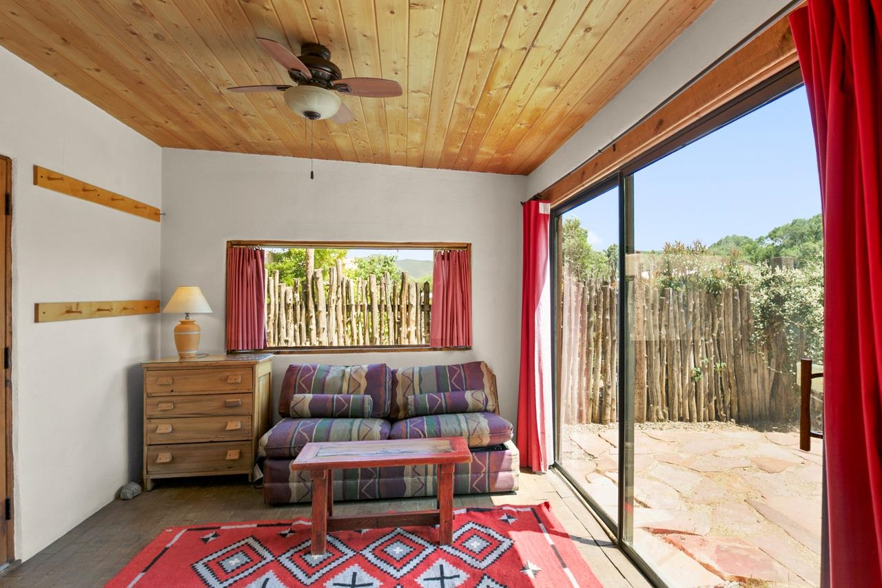 126 B San Antonio Road, Taos, New Mexico image 21
