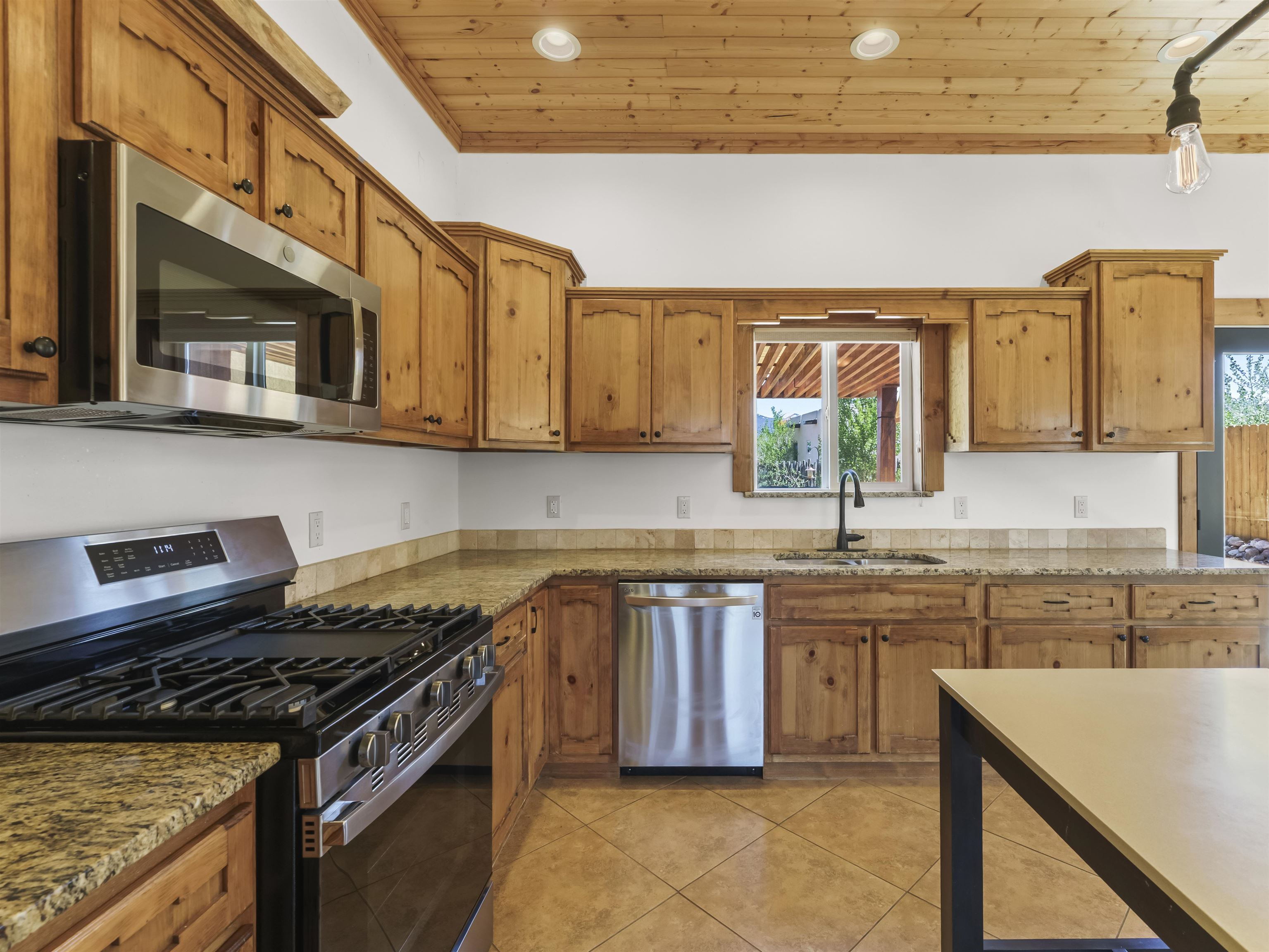 211 Las Olas Dr, Taos, New Mexico image 8